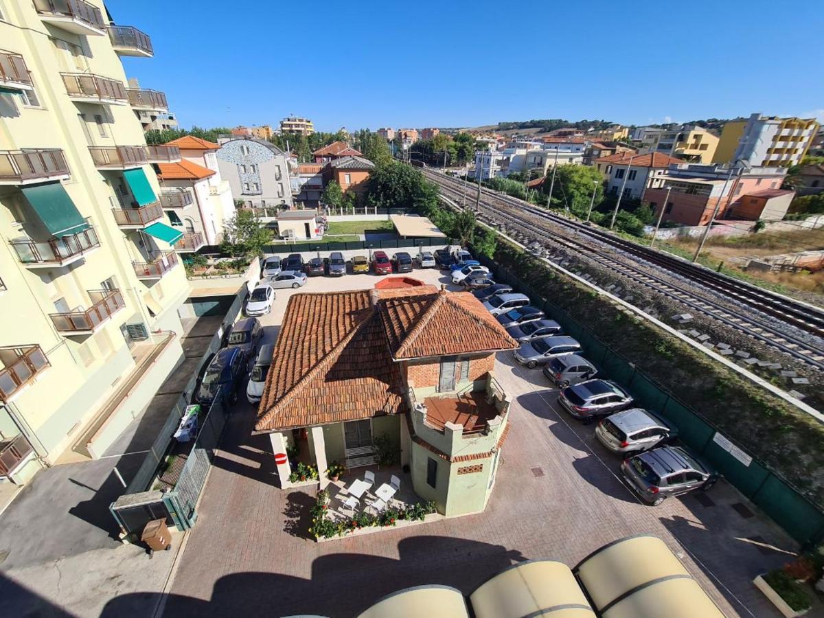 Hotel Fiorella Senigallia Exterior photo