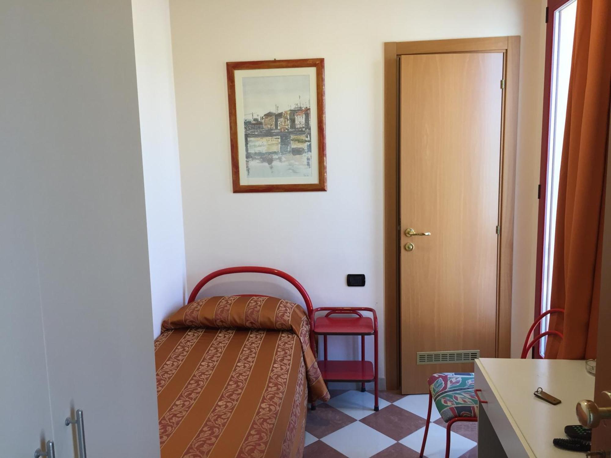 Hotel Fiorella Senigallia Room photo